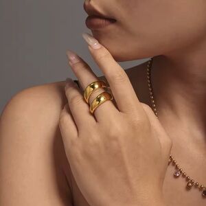 Elegant Gold-Tone Women's Ring